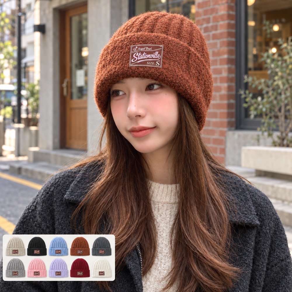 Beanie Cuffed Knit - Женская зимняя вязаная шапка с мягким